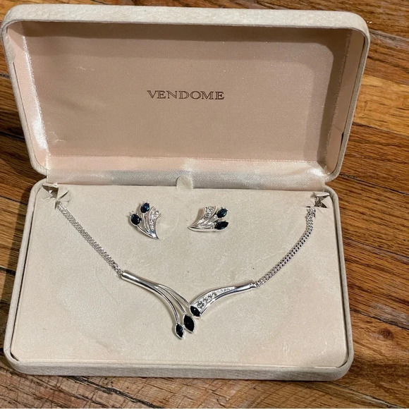 Vintage Vendome Marquise Rhinestone Necklace and Earrings in Original Box - Picture 1 of 13